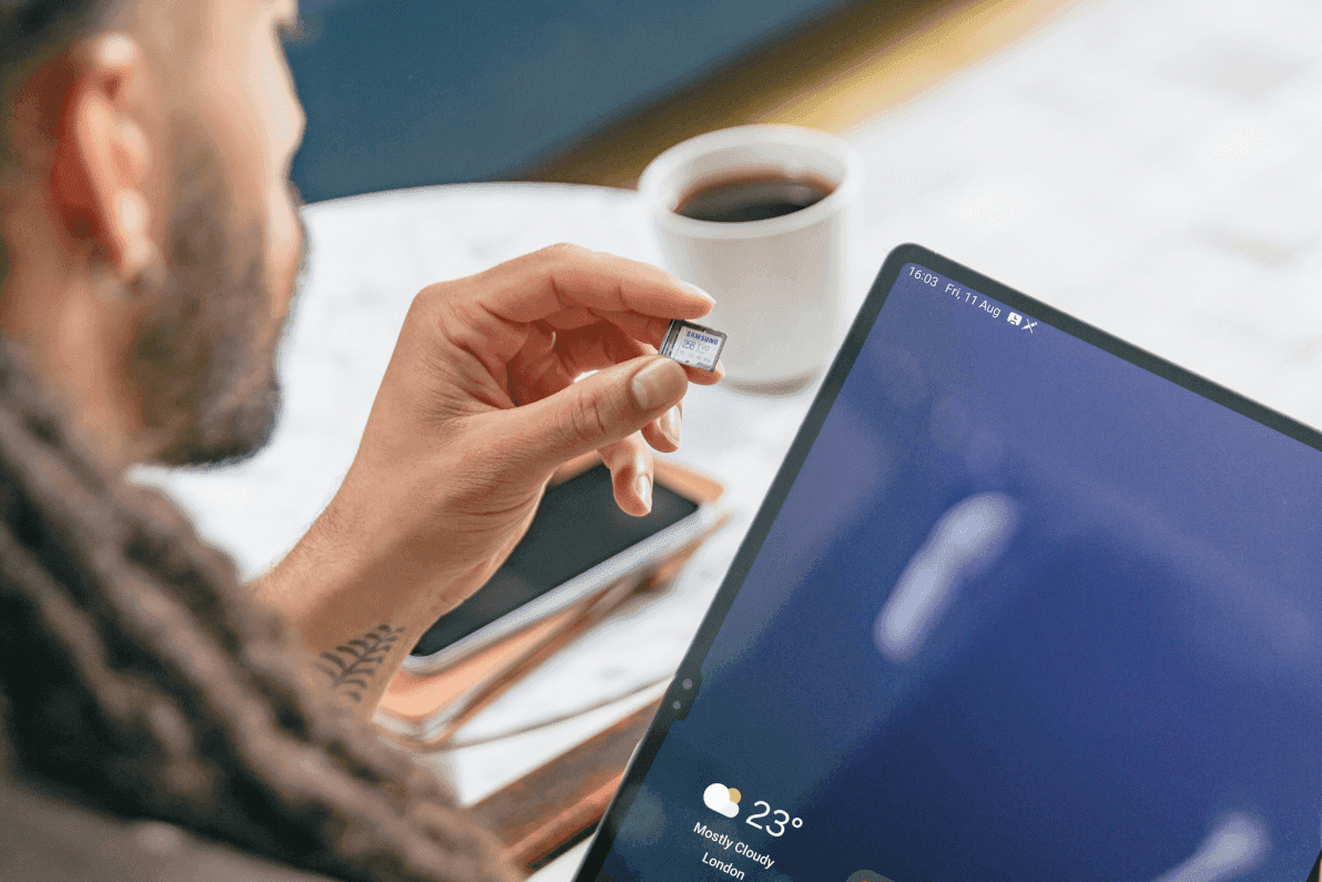 Outsourcing Digital Services